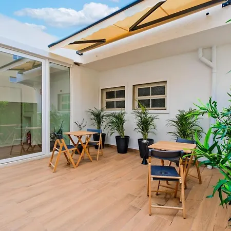 Lovely Fully Equipped Near Subway N11 - Shared Bathroom With Another * Лісабон