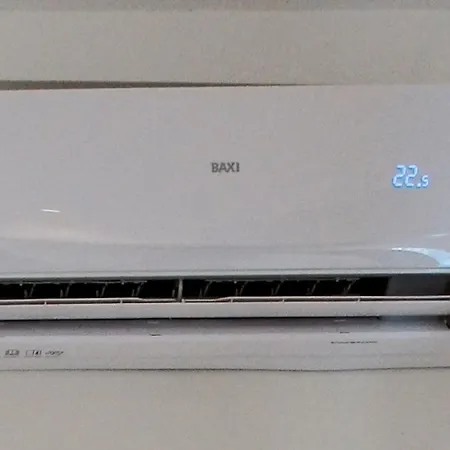 Apartament Lovely Fully Equipped Near Subway N11 - Shared Bathroom With Another *